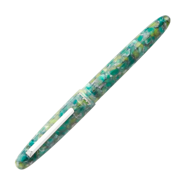 ESG836_ESTERBROOK_ESTIE_Sea_Glass_Palladium_trim_FH_mit_Kappe_diagonal_closed_02_2500x2500